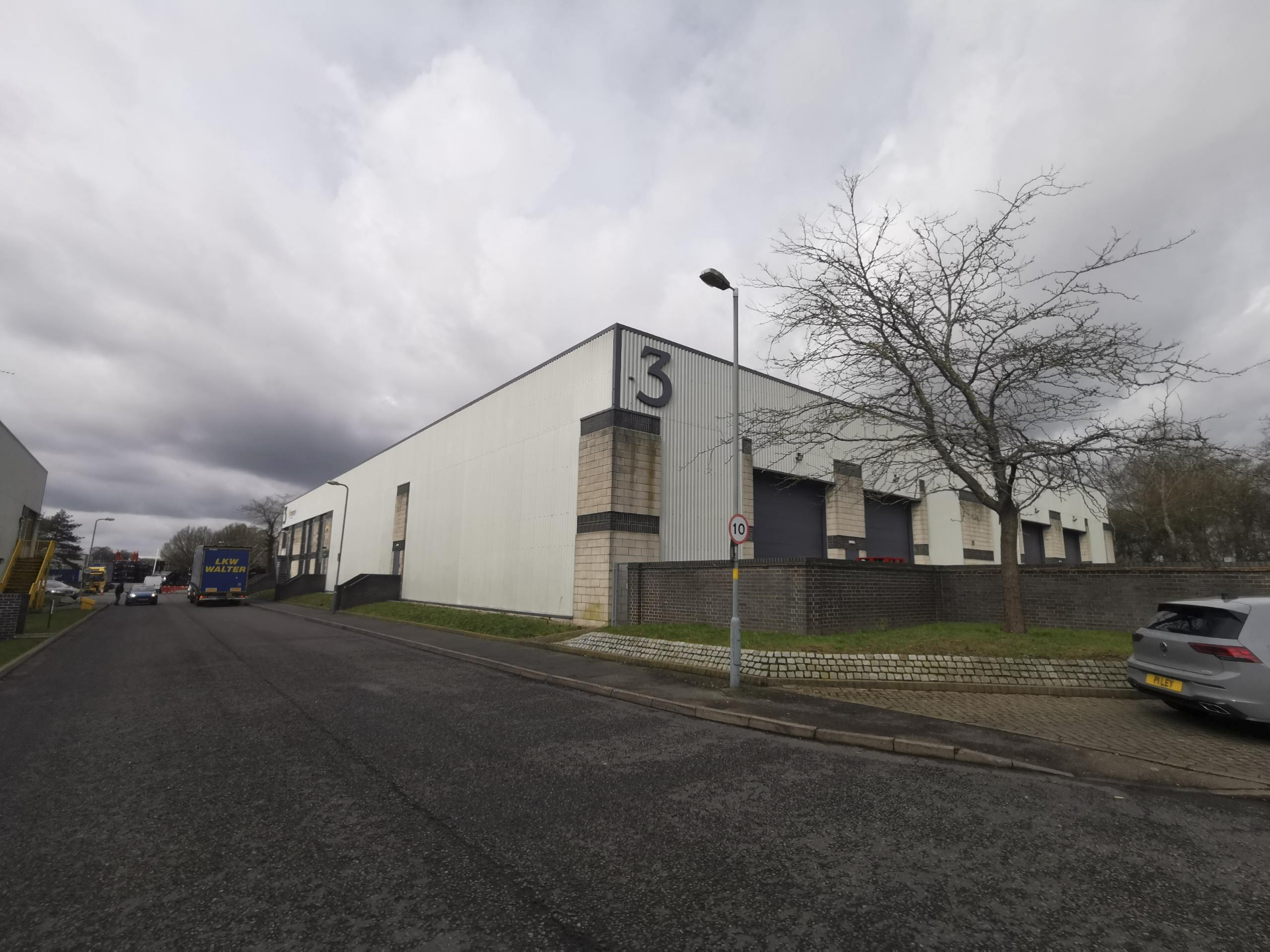 英国亚马逊FBA出现客户退货如何选择第三方海外仓处理？