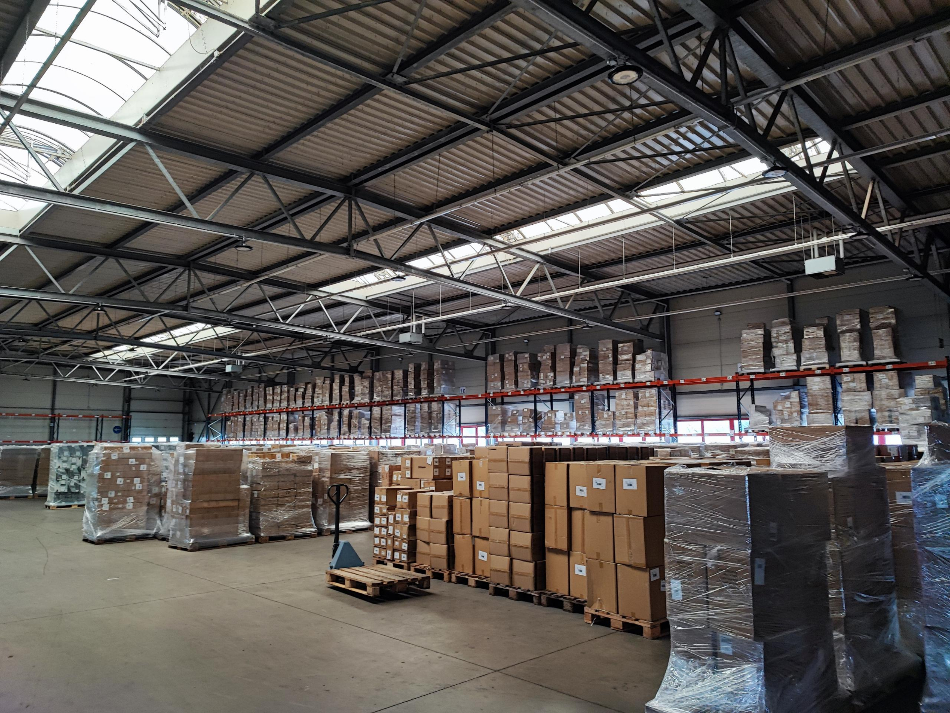 大森林海外仓实拍图