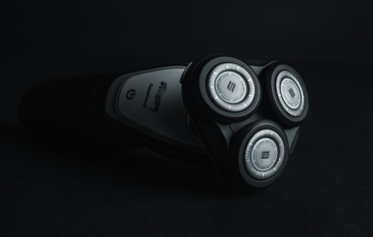 电动剃须刀 电动剃须刀