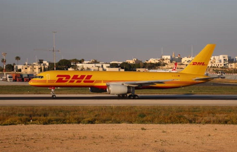 DHL空运快递飞机